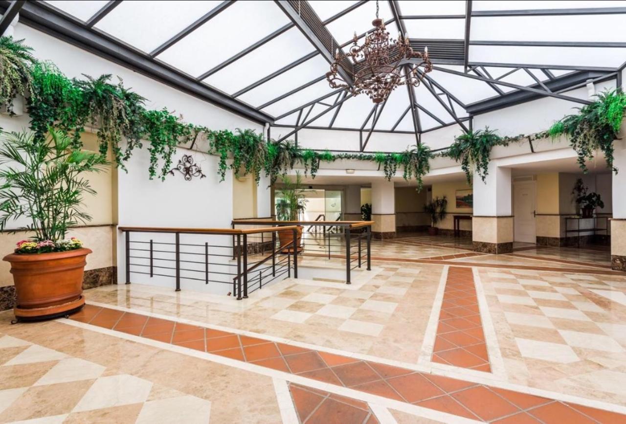 Terrazas De Banus Apartment Marbella Exterior photo
